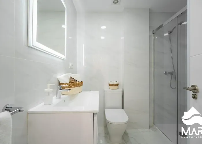 Marina 2 - * פואנגירולה