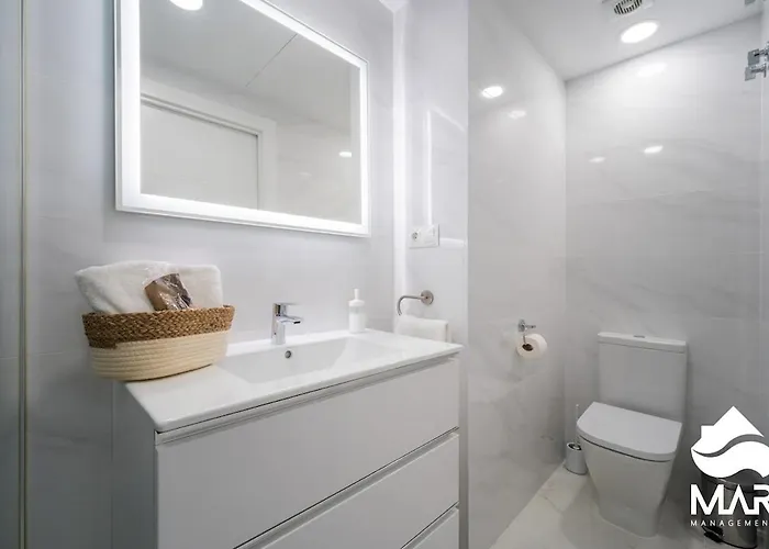 Marina 2 - * פואנגירולה