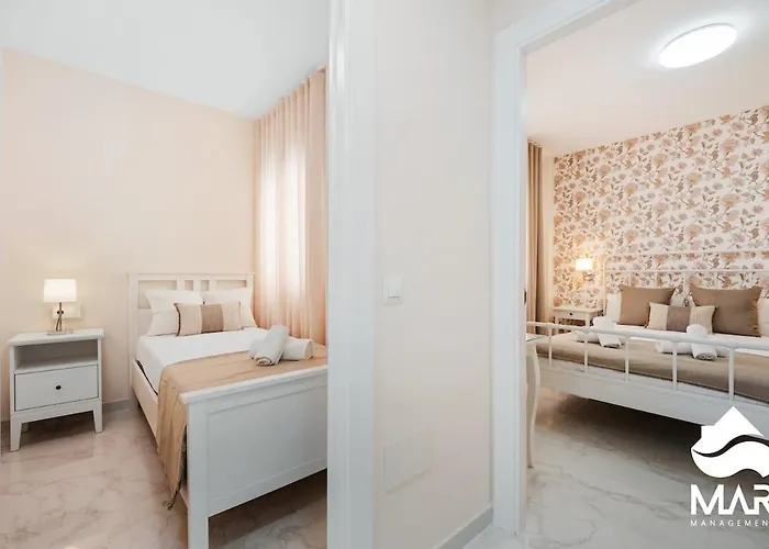 Marina 2 - * פואנגירולה